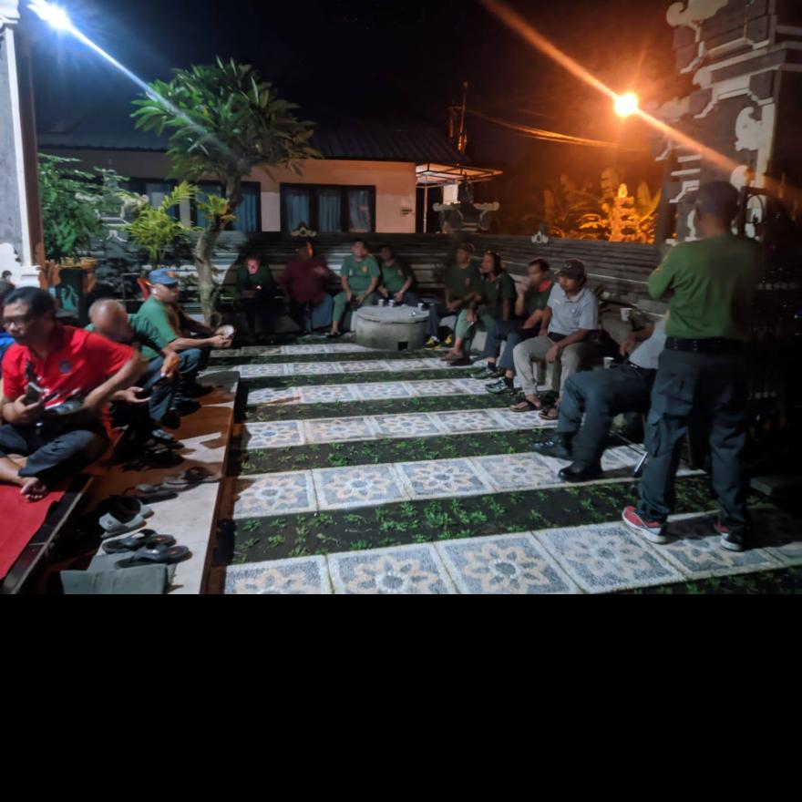 Kegiatan Siaga Pemerintah Desa Pesedahan dalam Pengamanan Perayaan Pergantian Tahun